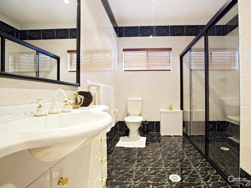 Edensor Park NSW 2176