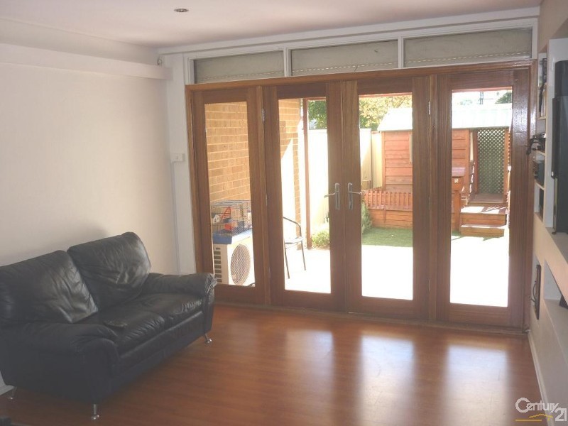 53/127 The Crescent, Fairfield NSW 2165