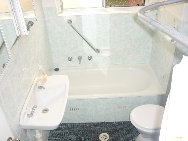 53/127 The Crescent, Fairfield NSW 2165