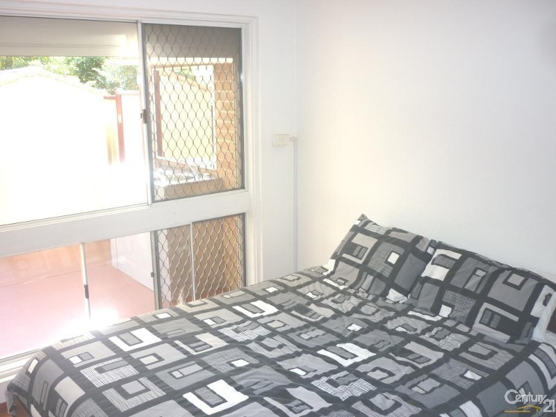 53/127 The Crescent, Fairfield NSW 2165