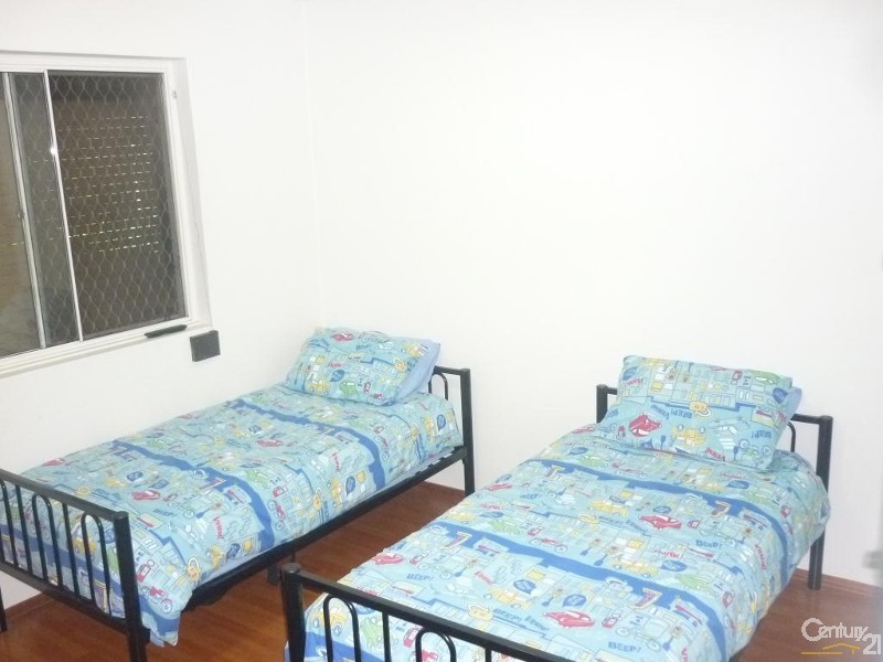 53/127 The Crescent, Fairfield NSW 2165