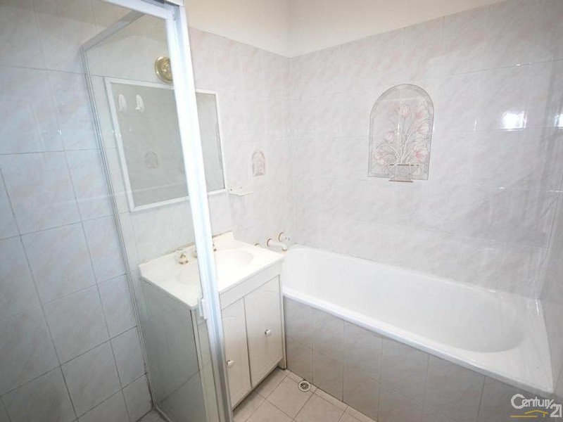 13 Crosby Crescent, Fairfield NSW 2165
