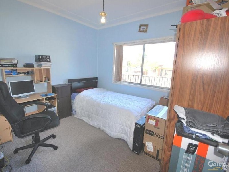 13 Crosby Crescent, Fairfield NSW 2165