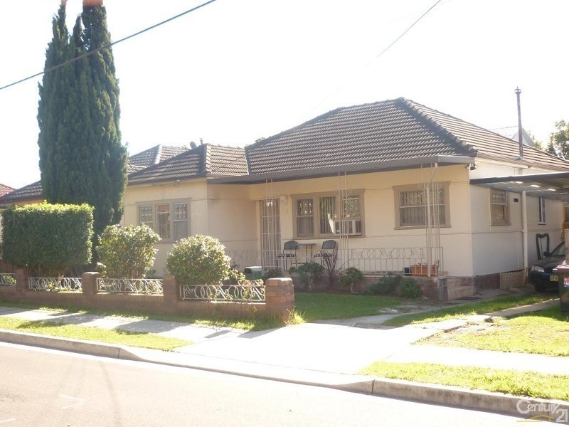 1 Wingello Street, Guildford NSW 2161