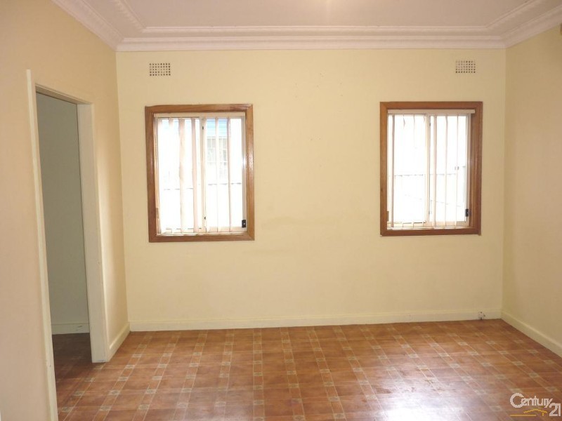 154 Smart Street, Fairfield NSW 2165