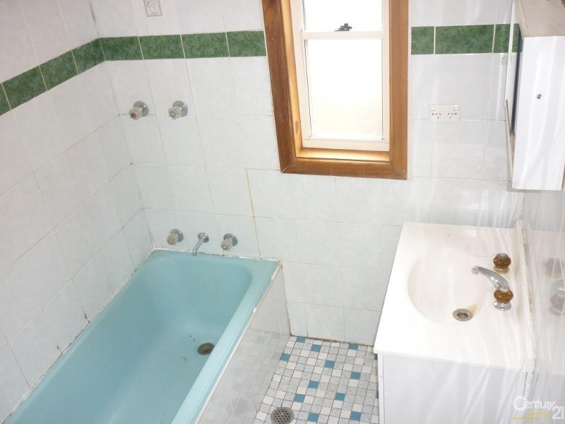 154 Smart Street, Fairfield NSW 2165