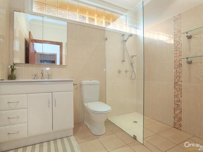 24 Craig Street, Smithfield NSW 2164