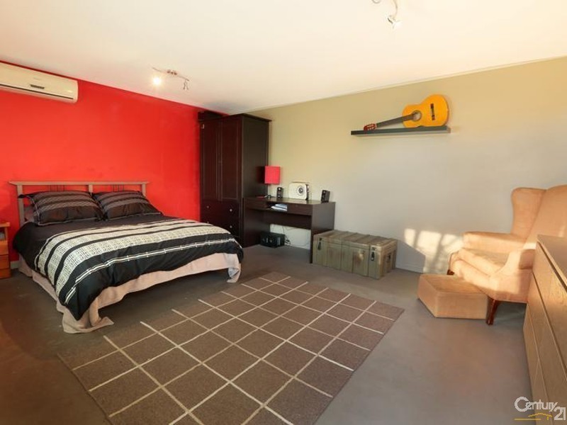 24 Craig Street, Smithfield NSW 2164