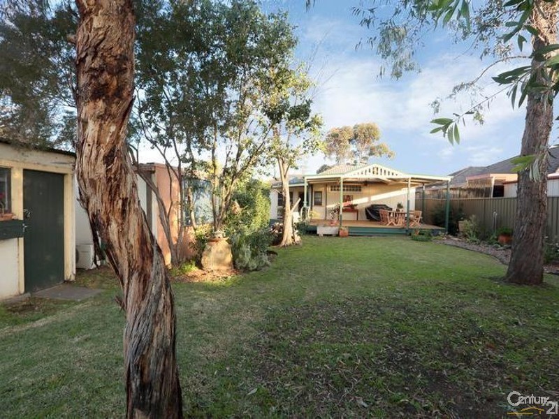 24 Craig Street, Smithfield NSW 2164