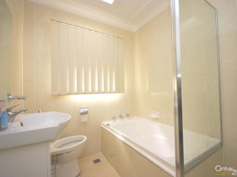 Fairfield West NSW 2165