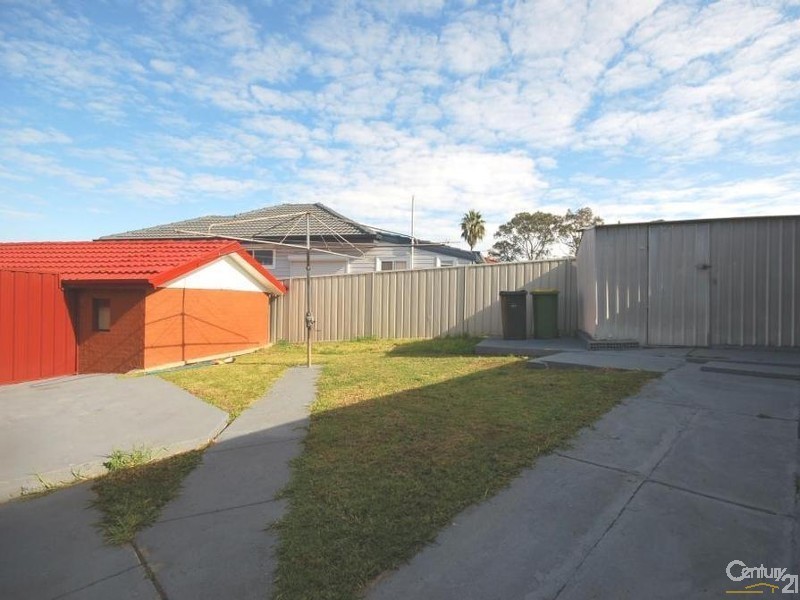Fairfield West NSW 2165