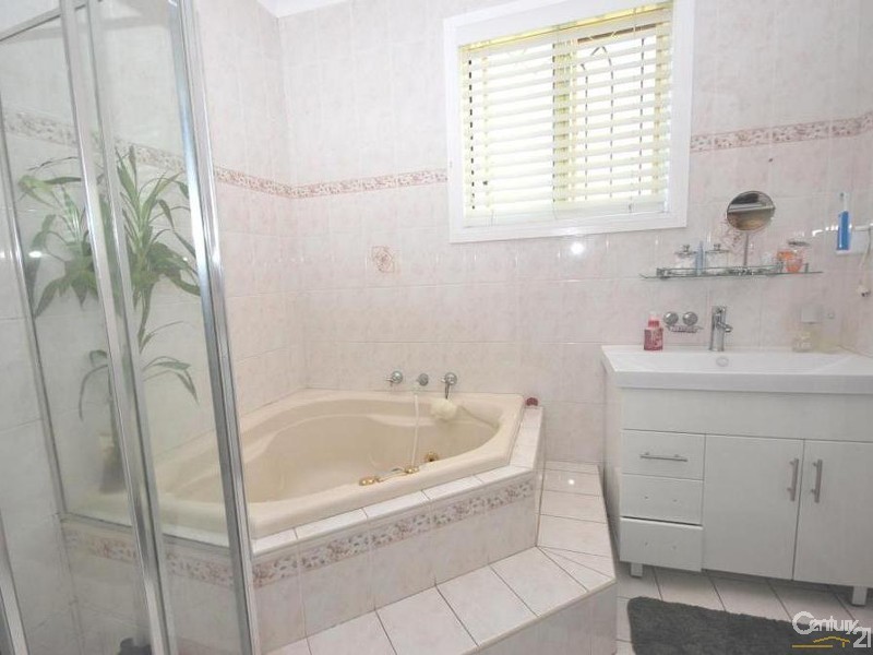 Fairfield East NSW 2165