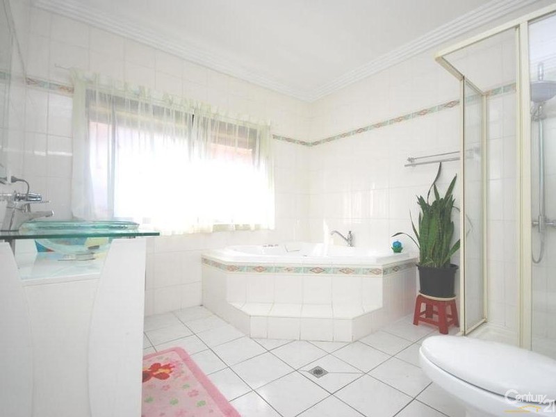 40 Churchill Street, Fairfield NSW 2165