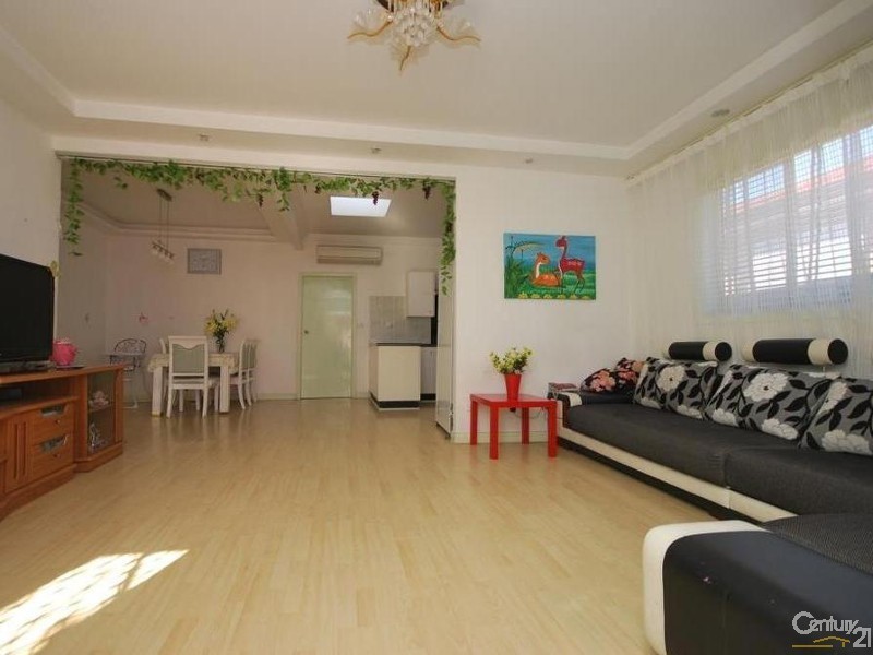 40 Churchill Street, Fairfield NSW 2165