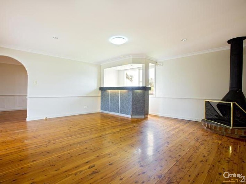 17 Tyrell Crescent, Fairfield West NSW 2165