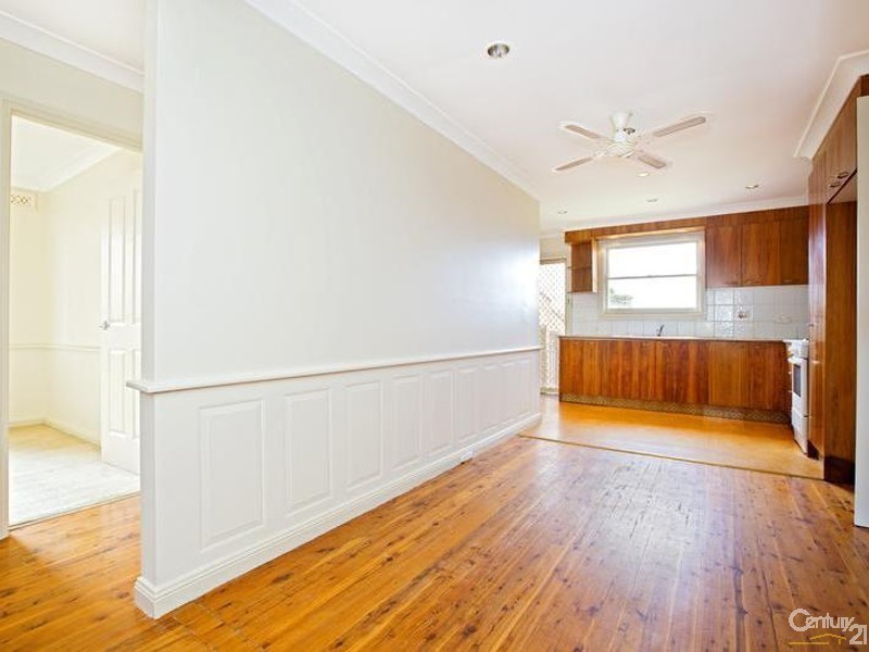 17 Tyrell Crescent, Fairfield West NSW 2165