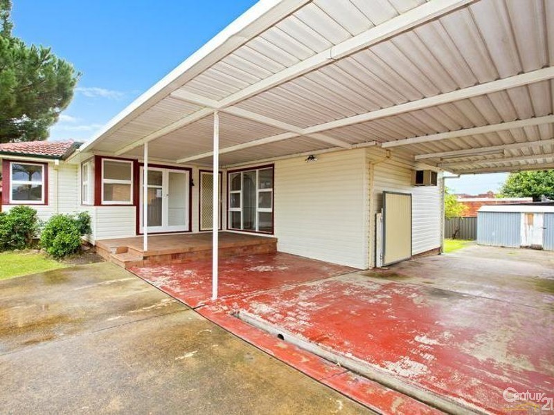 17 Tyrell Crescent, Fairfield West NSW 2165