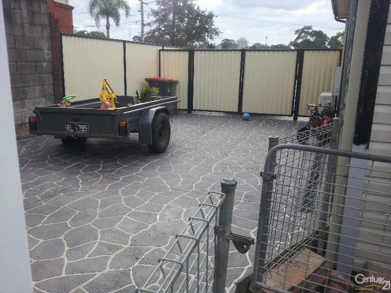 3 Rachel Crescent, Mount Pritchard NSW 2170