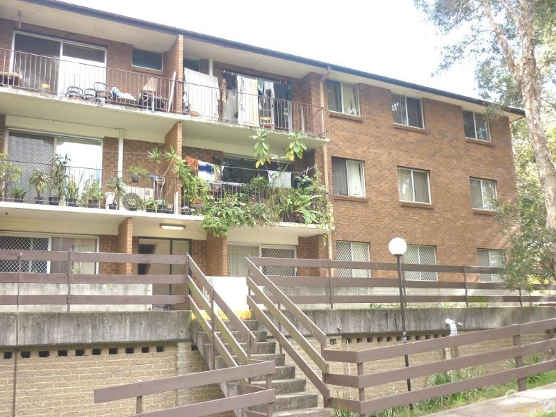 1/162  Sandal Crescent, Carramar NSW 2163