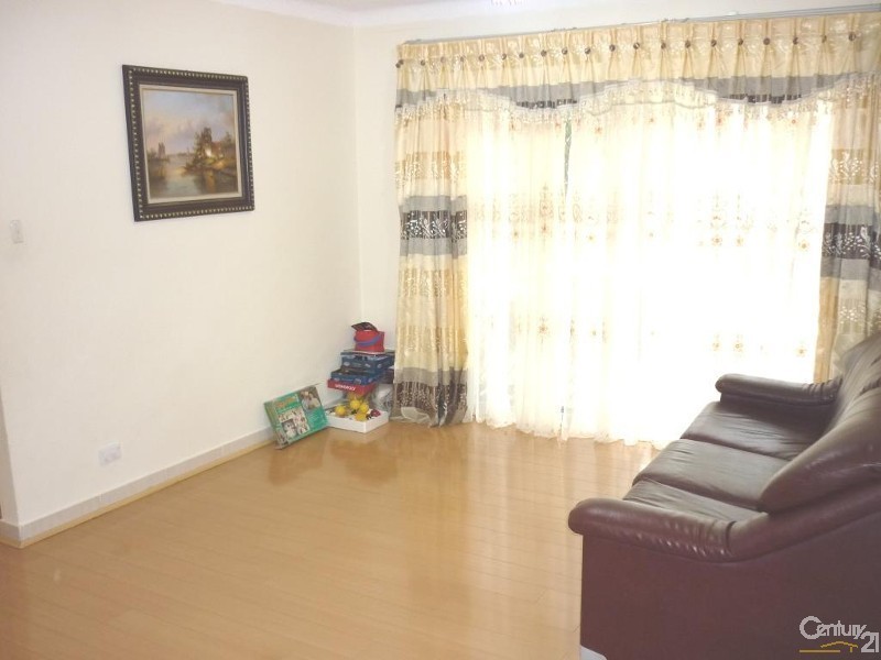 1/162  Sandal Crescent, Carramar NSW 2163