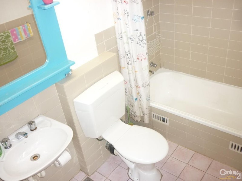 1/162  Sandal Crescent, Carramar NSW 2163