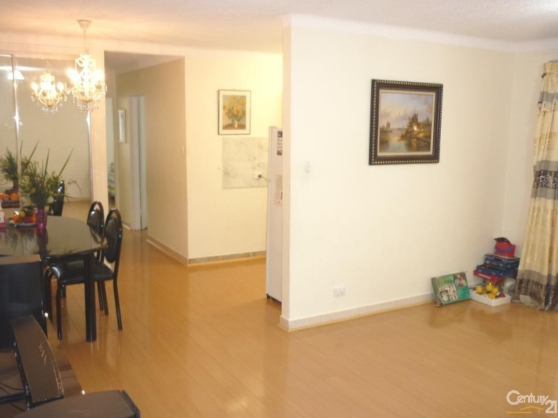 1/162  Sandal Crescent, Carramar NSW 2163