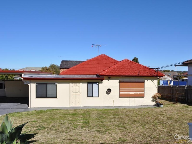 235 Hamilton Road, Fairfield West NSW 2165