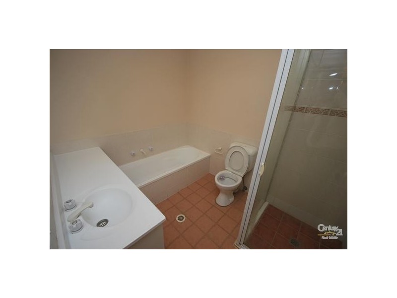 Fairfield West NSW 2165