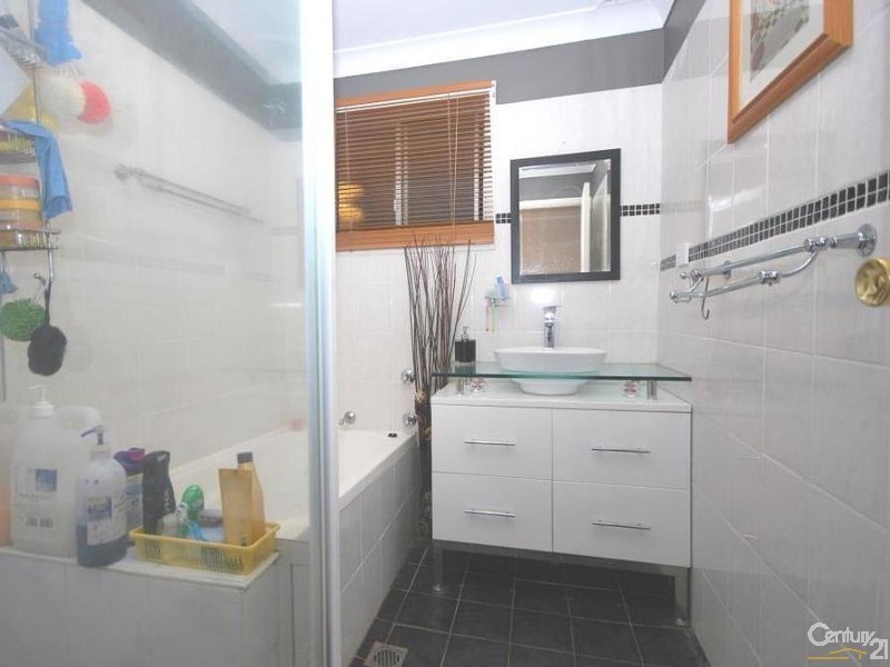 Fairfield West NSW 2165