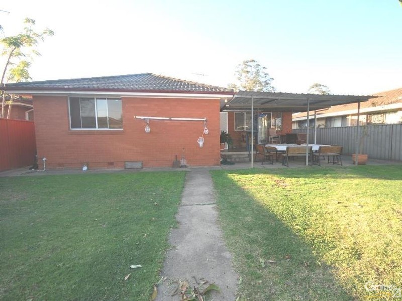 Fairfield West NSW 2165