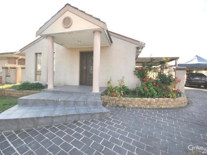 11 Moorina Crescent, Greenfield Park NSW 2176