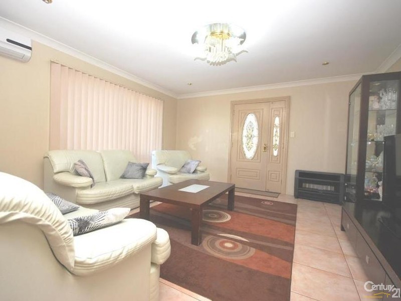 11 Moorina Crescent, Greenfield Park NSW 2176