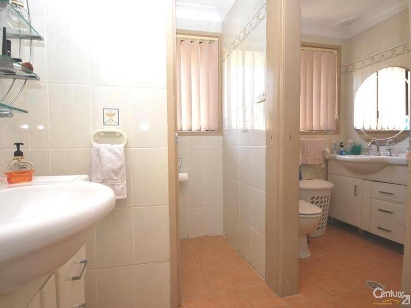 11 Moorina Crescent, Greenfield Park NSW 2176