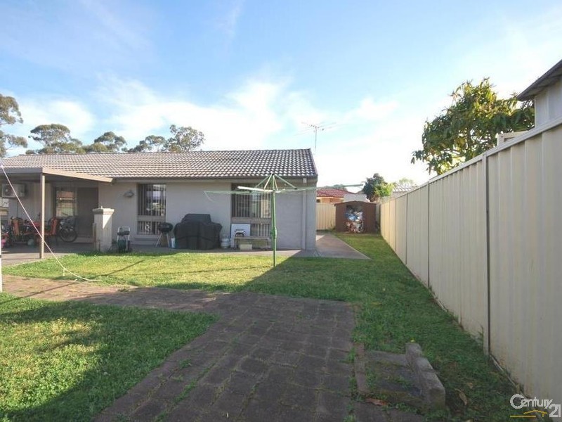11 Moorina Crescent, Greenfield Park NSW 2176