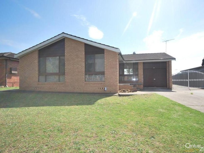 15 Broadmeadows Road, St Johns Park NSW 2176