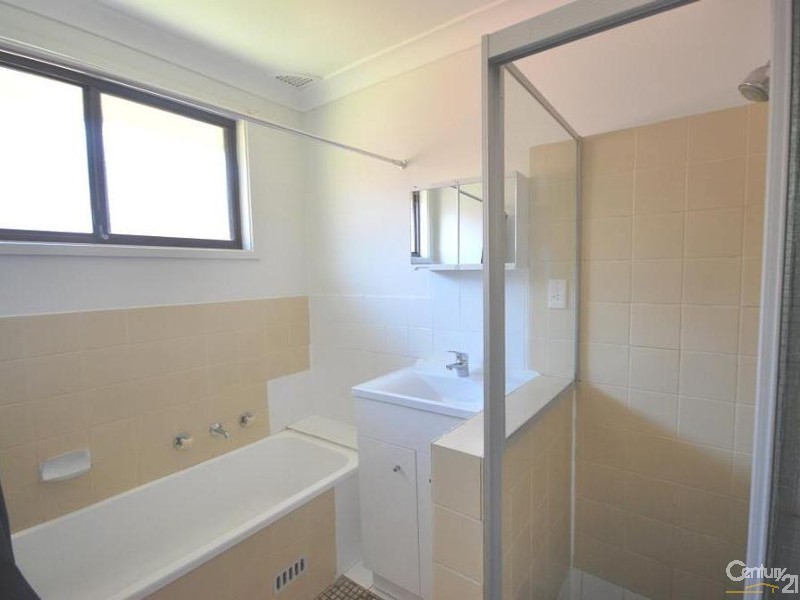 15 Broadmeadows Road, St Johns Park NSW 2176