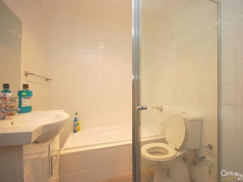 20B The Grove, Fairfield NSW 2165