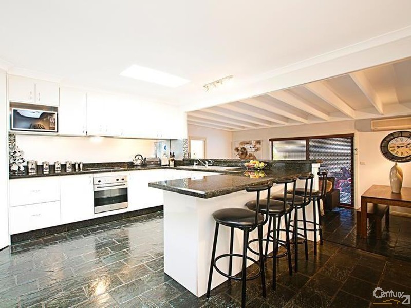 5 Goodacre Avenue, Fairfield West NSW 2165