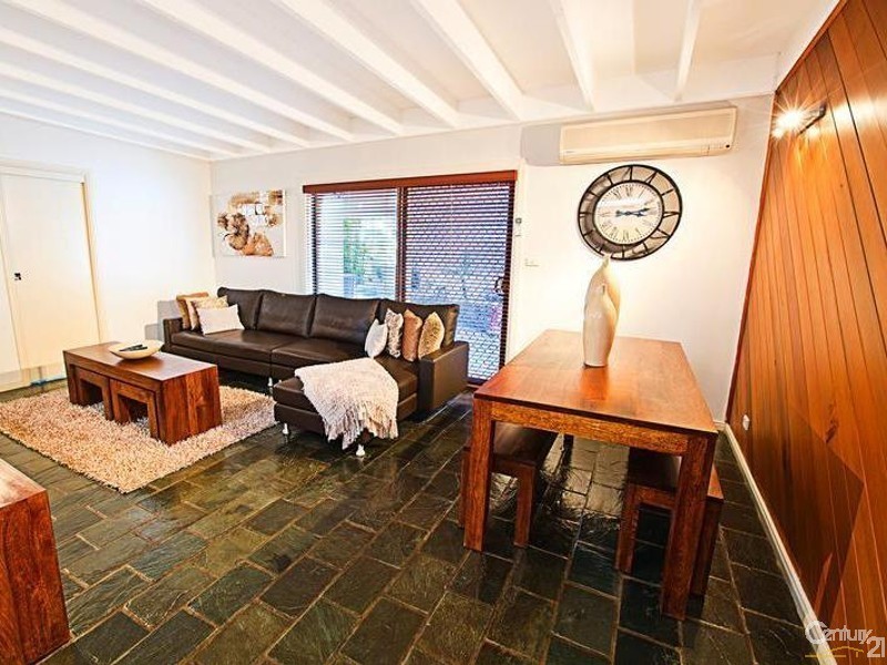 5 Goodacre Avenue, Fairfield West NSW 2165