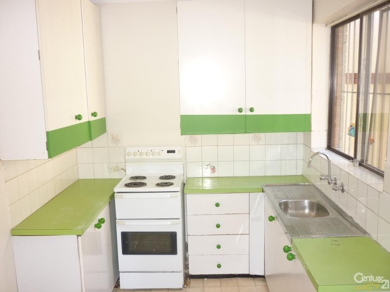 2/262 River Avenue, Carramar NSW 2163