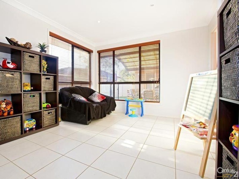 3 Caddo Close, Greenfield Park NSW 2176