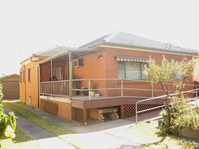 9 Low Street, Smithfield NSW 2164
