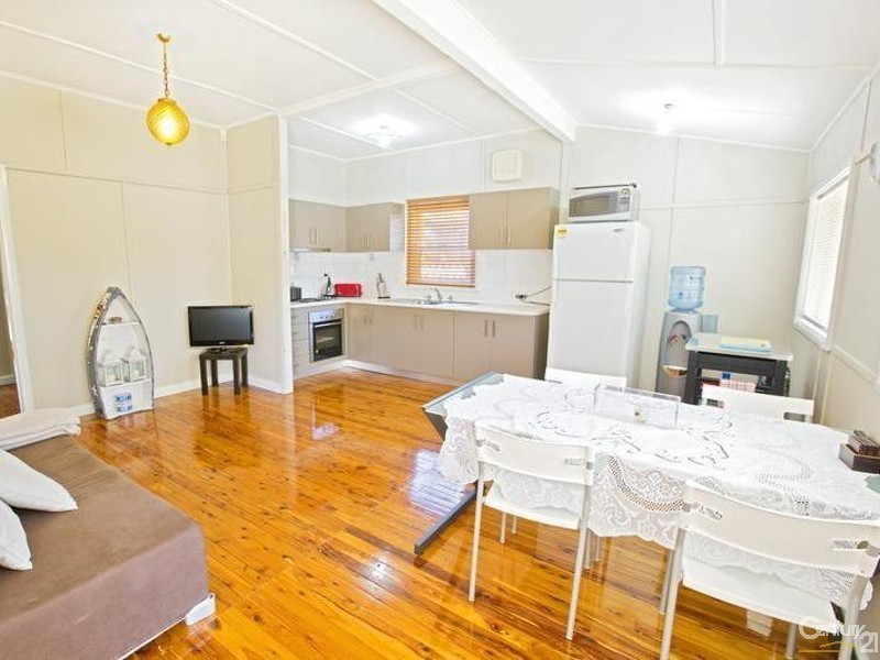 13  Quest Avenue, Carramar NSW 2163