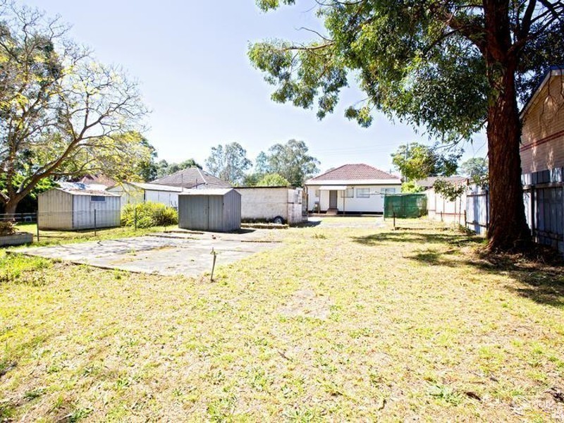 13  Quest Avenue, Carramar NSW 2163
