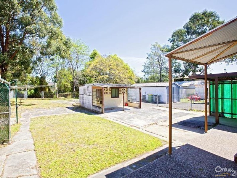 13  Quest Avenue, Carramar NSW 2163