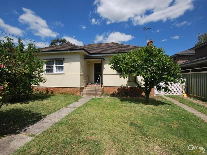 52 Alexander Street, Smithfield NSW 2164