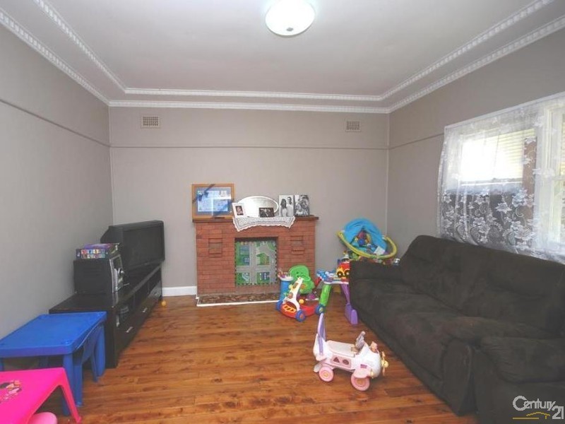 52 Alexander Street, Smithfield NSW 2164