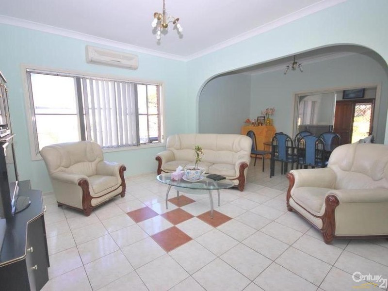 196 Fairfield Street, Fairfield East NSW 2165