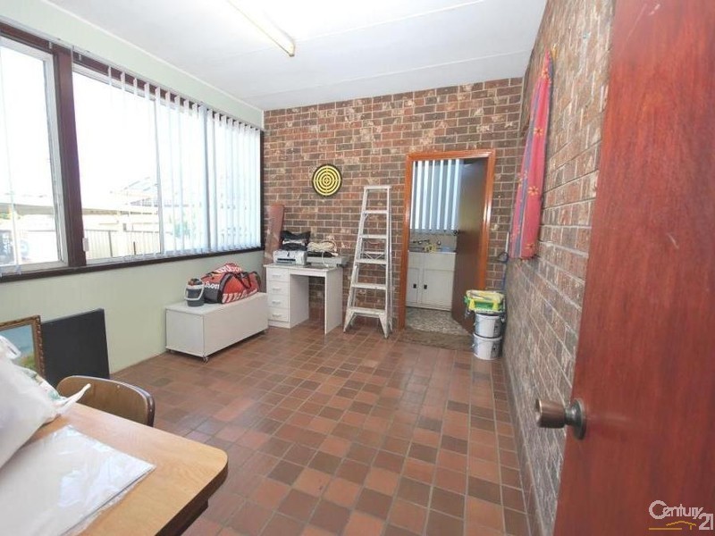 196 Fairfield Street, Fairfield East NSW 2165
