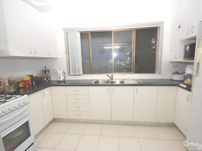 482 The Horsley Drive, Fairfield NSW 2165